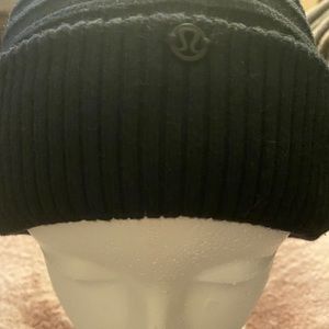 lululemon Sweet & Sherpa Beanie